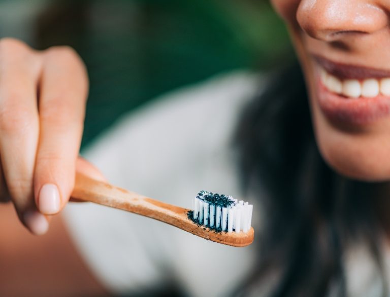 Blanqueamiento dental en casa